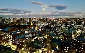 Sky-High Sydney City Escape , Pool, Gym, Free Cbd Parking